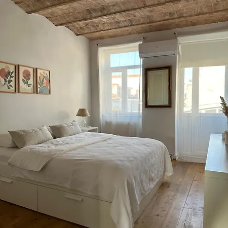 Fantastic Golden Horn View In Beyoglu, Cozy Design *