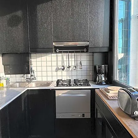 Апартаменты Fantastic Golden Horn View In Beyoglu, Cozy Design *