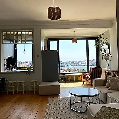 Fantastic Golden Horn View In Beyoglu, Cozy Design Апартаменты Стамбул
