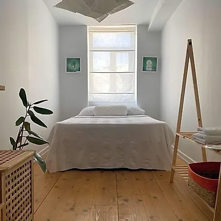 Fantastic Golden Horn View In Beyoglu, Cozy Design Апартаменты *