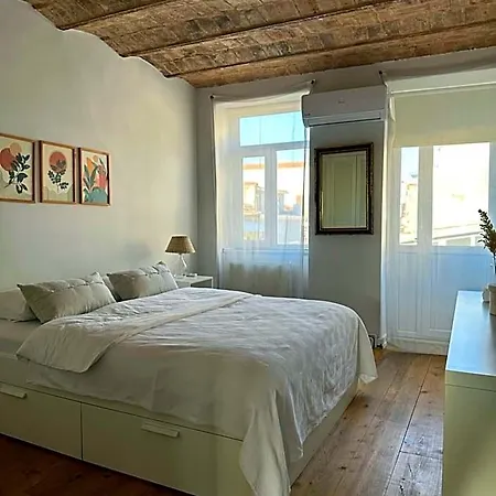 Fantastic Golden Horn View In Beyoglu, Cozy Design Апартаменты *