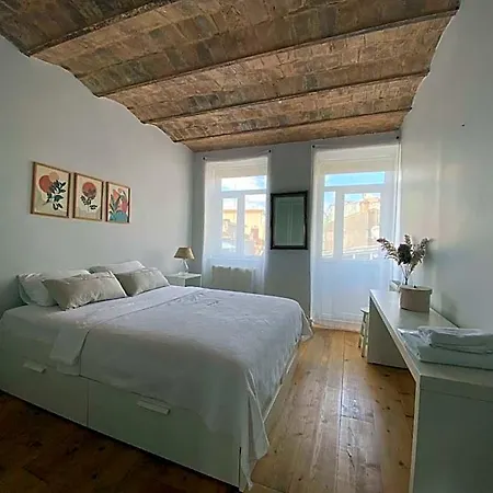 Fantastic Golden Horn View In Beyoglu, Cozy Design Апартаменты Стамбул