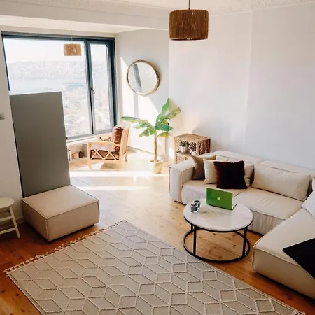 Fantastic Golden Horn View In Beyoglu, Cozy Design דירה