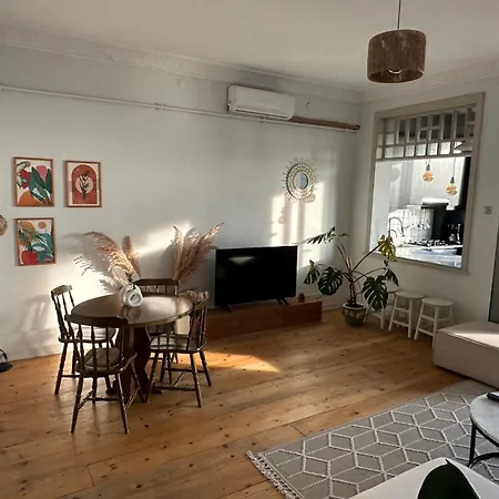 Fantastic Golden Horn View In Beyoglu, Cozy Design *